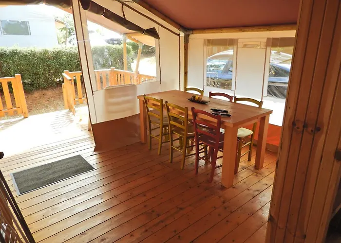 Luksusowy namiot Drago Tours Tent Joy Safari, Lanterna